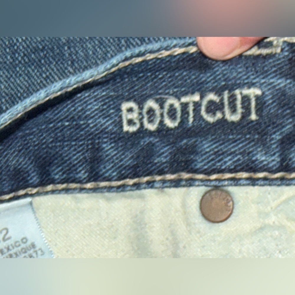 Men's size 33 American Eagle Blue Denim Jeans, bootcut - Picture 8 of 9